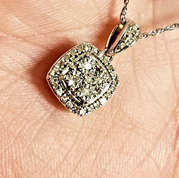 Meet your Posher, Mary - Picture 13 of 16